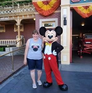 Meet your Posher, Lori